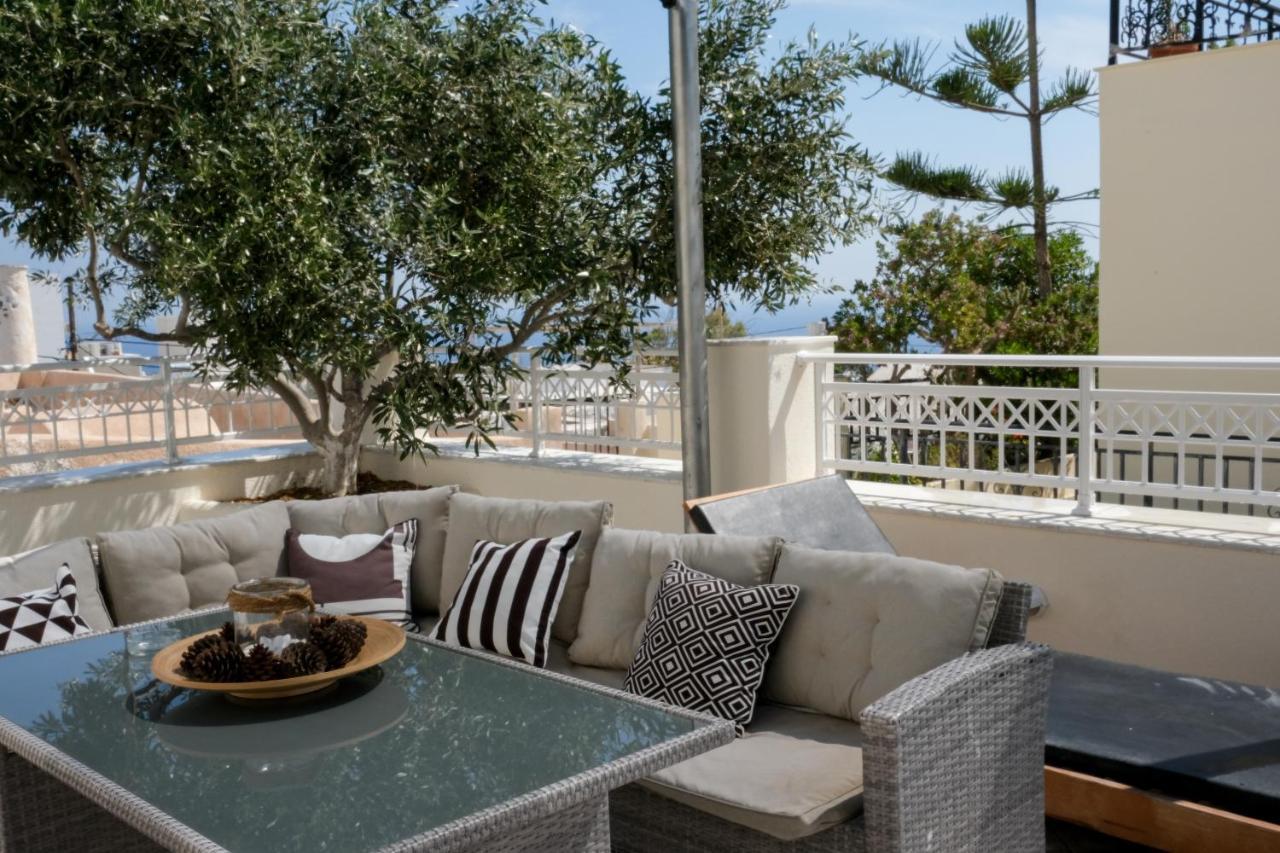 Residence By Georgia Studios Fira  Exteriér fotografie